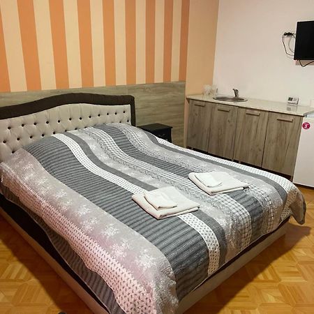 Bed&Breakfast Intermezzo Caffe Kikinda Dış mekan fotoğraf
