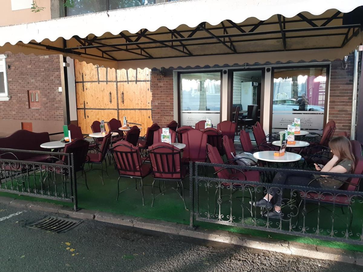 Bed&Breakfast Intermezzo Caffe Kikinda Dış mekan fotoğraf