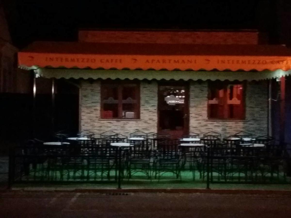 Bed&Breakfast Intermezzo Caffe Kikinda Dış mekan fotoğraf